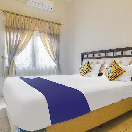 Spot On 91620 Skypiea Guest House Tasikmalaya Exterior foto