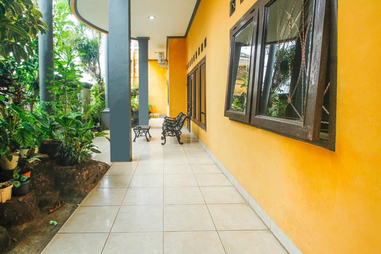 Spot On 91620 Skypiea Guest House Tasikmalaya Exterior foto